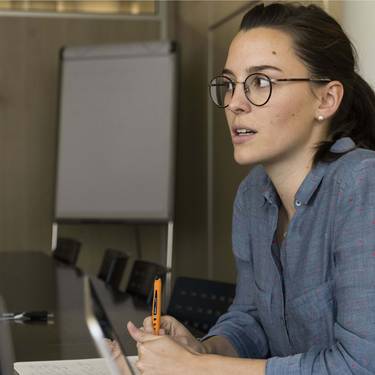 Cécile Kühn, Multimedia-Production-Studentin, schätzt das offene Ohr ihres Studienleiters.