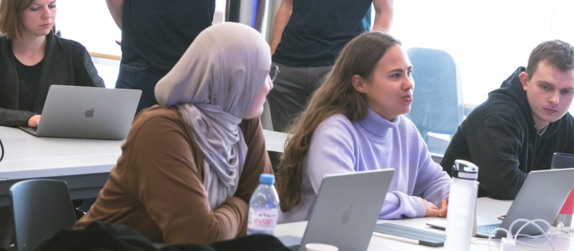 Zukünftige Fachkräfte im Bereich Data Science im Bachelorstudium Computational and Data Science.