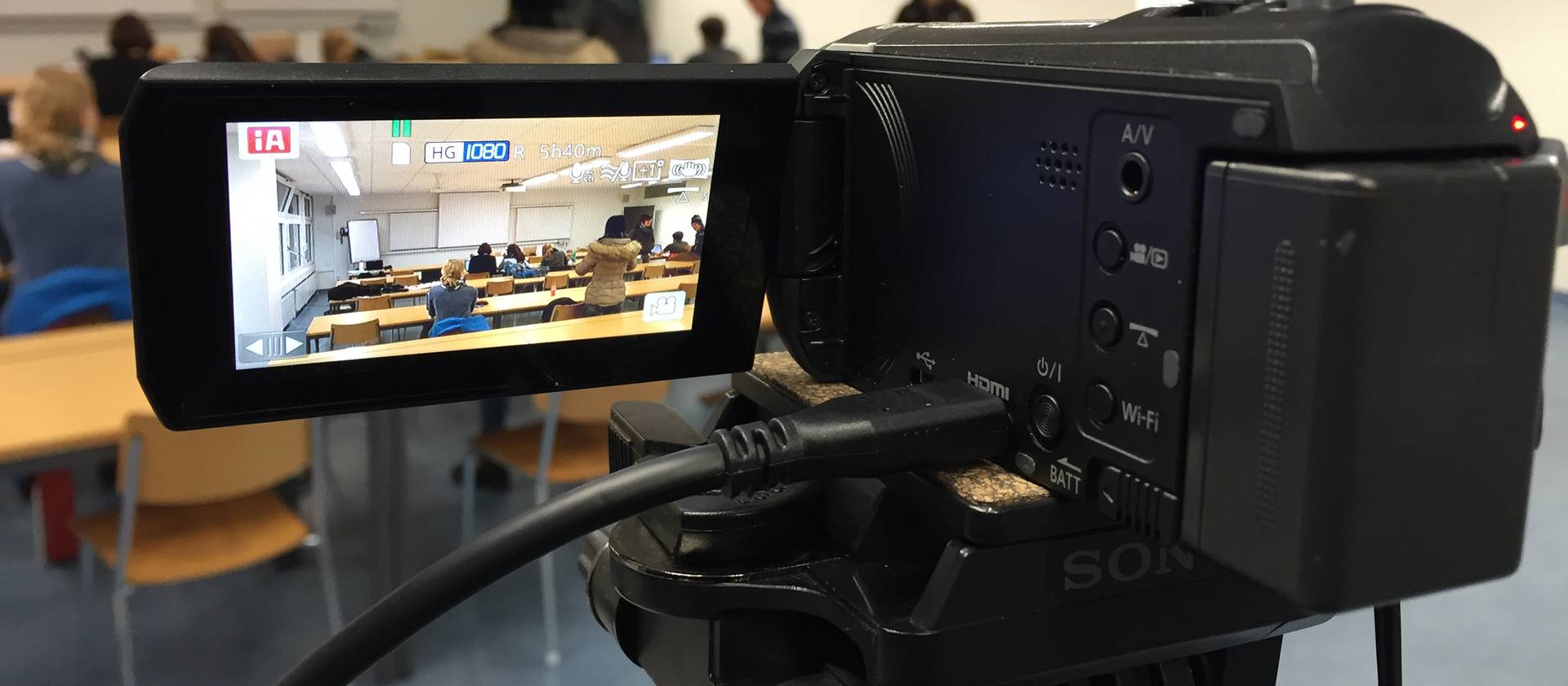 Videokamera filmt Unterricht