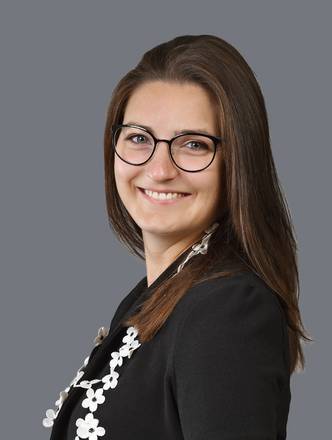 Portraitbild Nathalie Erlach