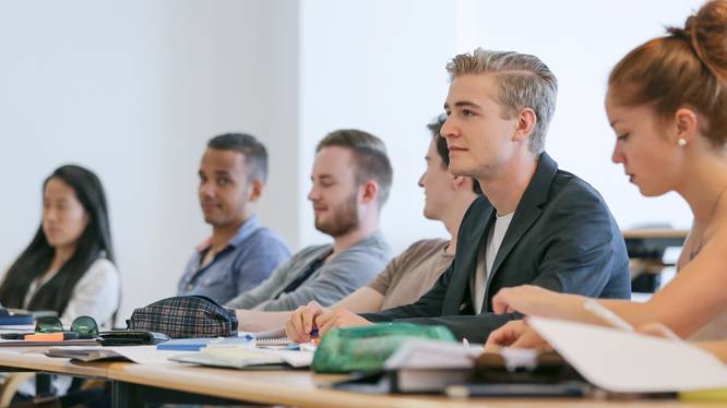 Studierende im Unterricht Studierende im Unterricht