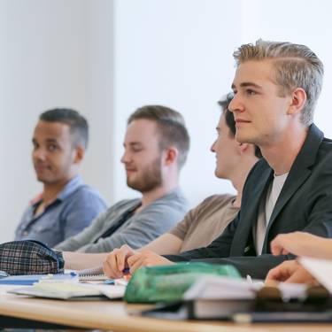 Studierende im Unterricht