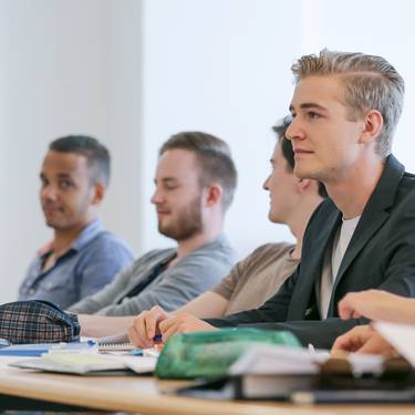 Studierende im Unterricht