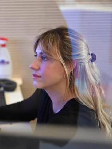 Portrait Simona Ritter, Studium Multimedia Production