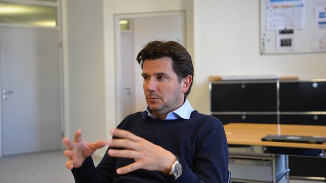 Alex Villiger, Personalleiter der GKB im Gespräch.