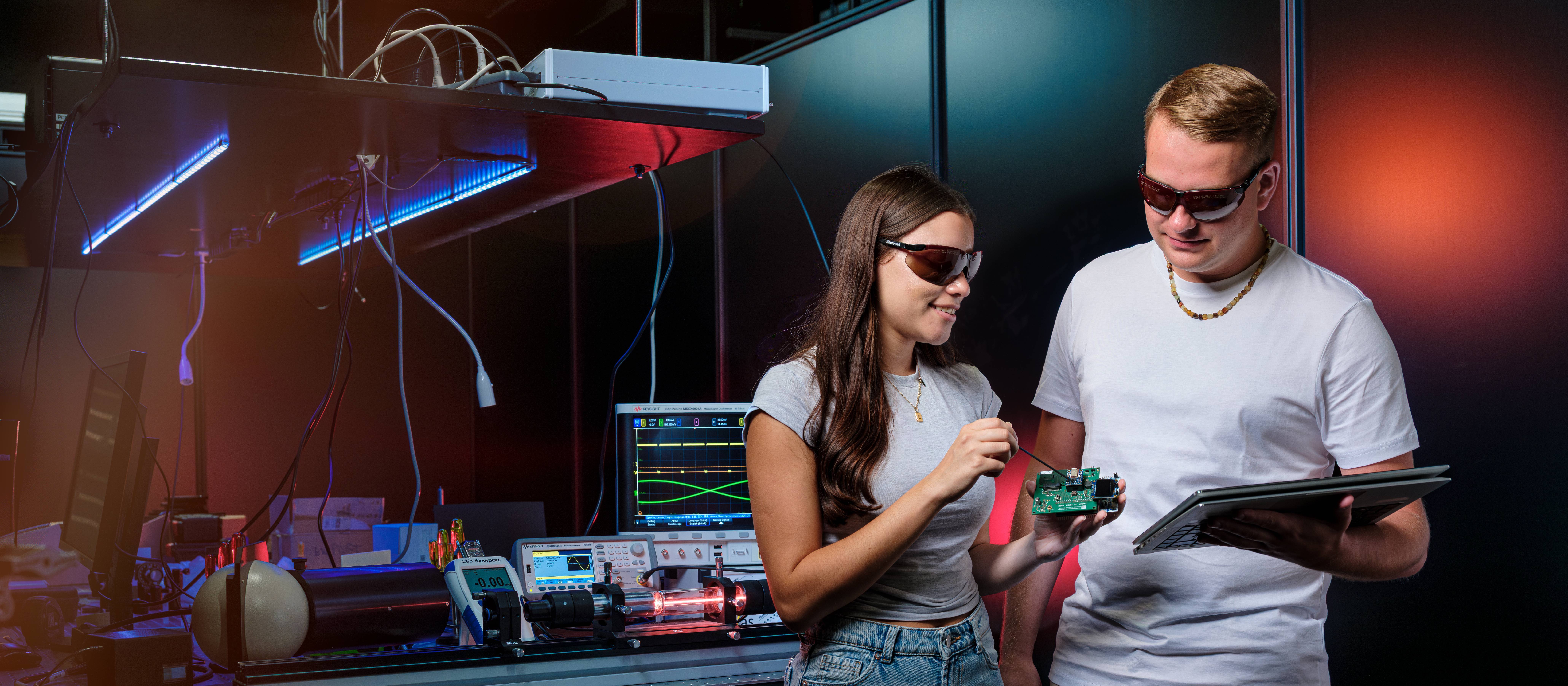 Imagebild Bachelorstudium Photonics