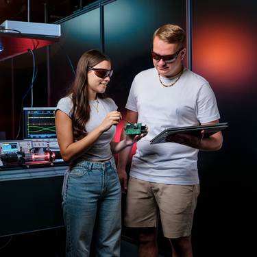 Imagebild Bachelorstudium Photonics