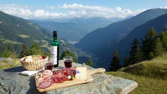 Wissensplatz Agrotouristische Netzwerke zur Vermarktung lokaler Lebensmittel: eine soziale Netzwerkanalyse