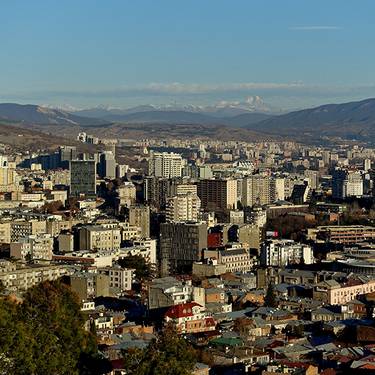Die georgische Hauptstadt Tbilisi ist eine faszinierende Mischung aus Antike und Moderne