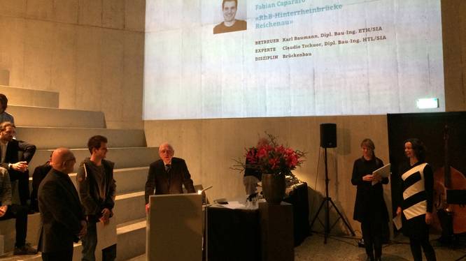 Bachelor-Auszeichnung Wissensplatz Mit RhB-Brücke zur «Best of Bachelor»-Auszeichnung