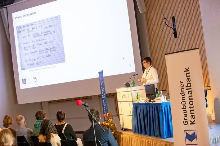 Vortrag von Curdin Marxner (Foto: Academia Raetica / C. Güdel) Vortrag von Curdin Marxner (Foto: Academia Raetica / C. Güdel)