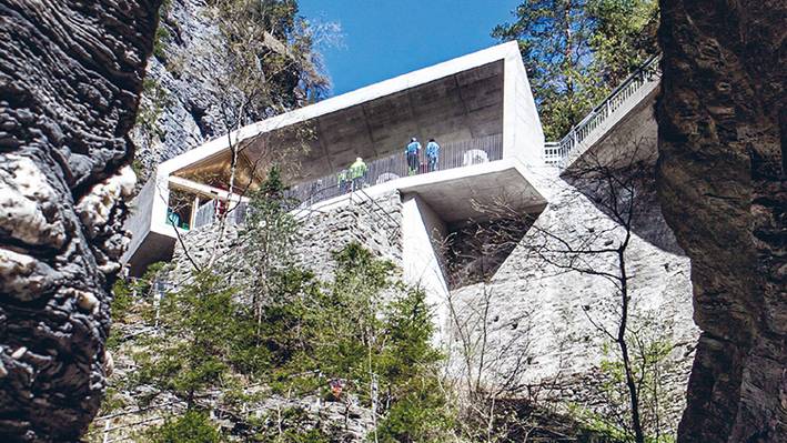 Architektur an der Fachhochschule: Das Besucherzentrum der Viamala Schlucht zeigt innovative Gestaltung und Baukompetenz.