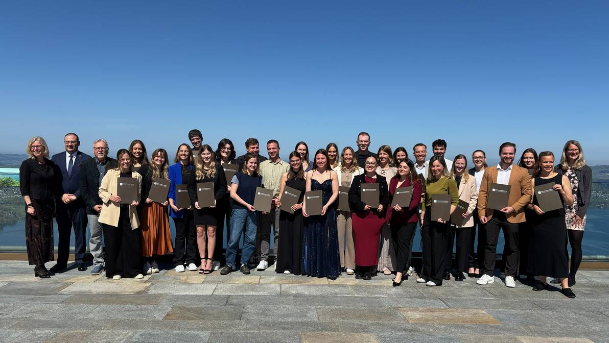 Diesen Frühling haben 306 Personen ein Diplom der Fachhochschule Graubünden für den erfolgreichen Abschluss ihres Weiterbildungs-Studiums auf den Stufen CAS, DAS, MAS und EMBA erhalten. (CAS Event Management)