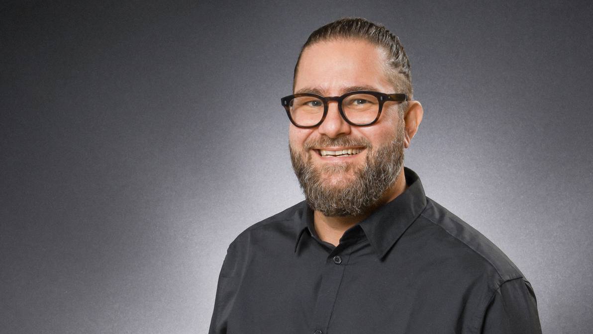 Seit 1. Januar 2025 führt Philipp Bachmann als Co-Leiter das Institut für Management und Weiterbildung der FH Graubünden.