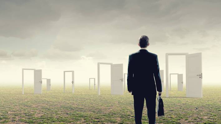 Gute Aussichten für Absolventinnen und Absolventen: hohe Nachfrage nach Fachkräften in Software Engineering, KI und Machine Learning.