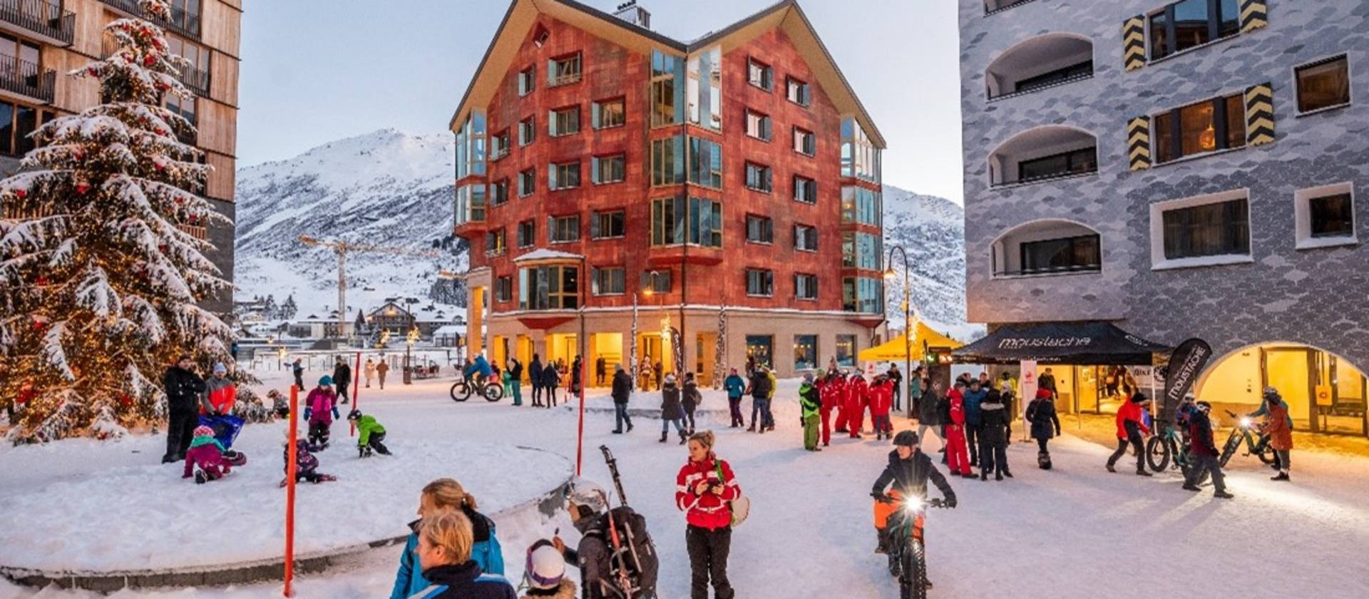 Andermatt Reuss Piazza