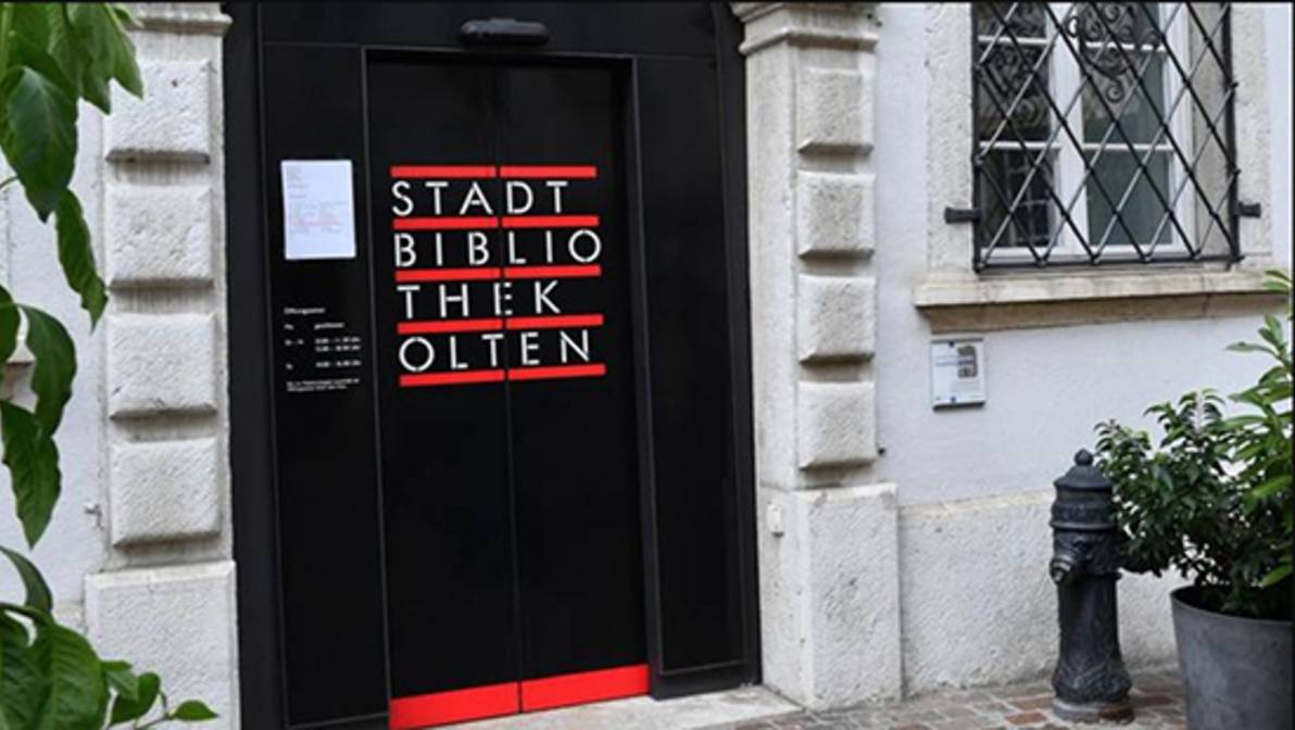 Eingang der Stadtbibliothek Olten