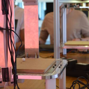 Apparatur mit angebrachtem Brettspiel