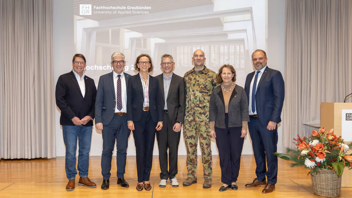 Il 5avel di da scola auta ha la SAS dal Grischun preschentà innovaziuns tecnologicas ed ha dà l’occasiun per ina discussiun animada davart l’impurtanza da la scol’auta professiunala per la forza innovativa dal chantun.