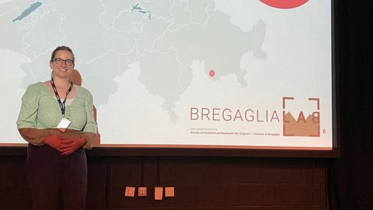 Onna Rageth präsentierte in England auch ihre Arbeit als Leiterin des Bregaglia Lab.