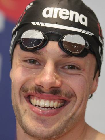 Portraitbild Elias Röösli Portraitbild Elias Röösli