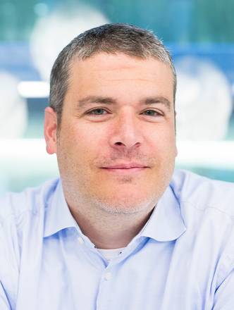 Portrait Marc Holitscher