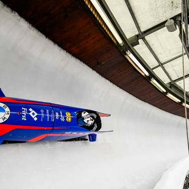 Der 21-jährige Bob-Pilot Martin Kranz studiert Mobile Robotics im Teilzeitpensum an der FH Graubünden.