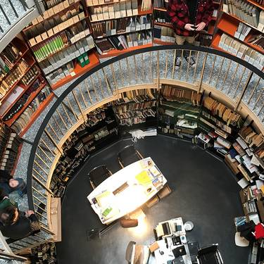 Öffentliche Bibliothek