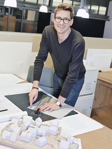 Christian Bärlocher, Absolvent