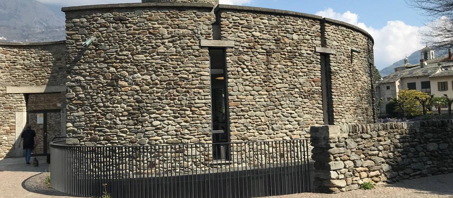 Öffentliche Bibliothek